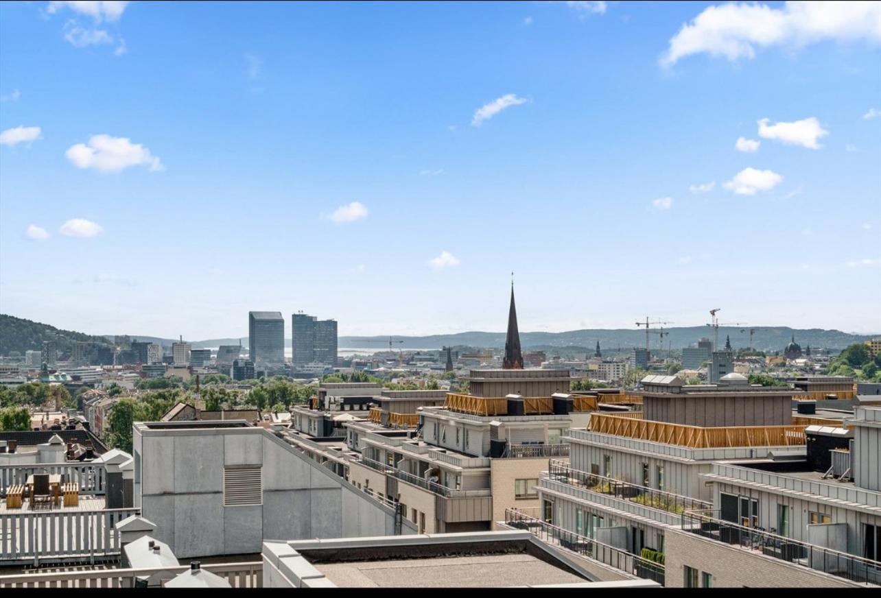 Luxurious Modern Room In Central Oslo - Eur 4K Expensive Bed And 82" Cinematic Tv Экстерьер фото