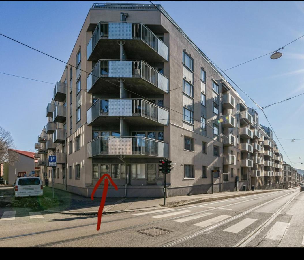 Luxurious Modern Room In Central Oslo - Eur 4K Expensive Bed And 82" Cinematic Tv Экстерьер фото