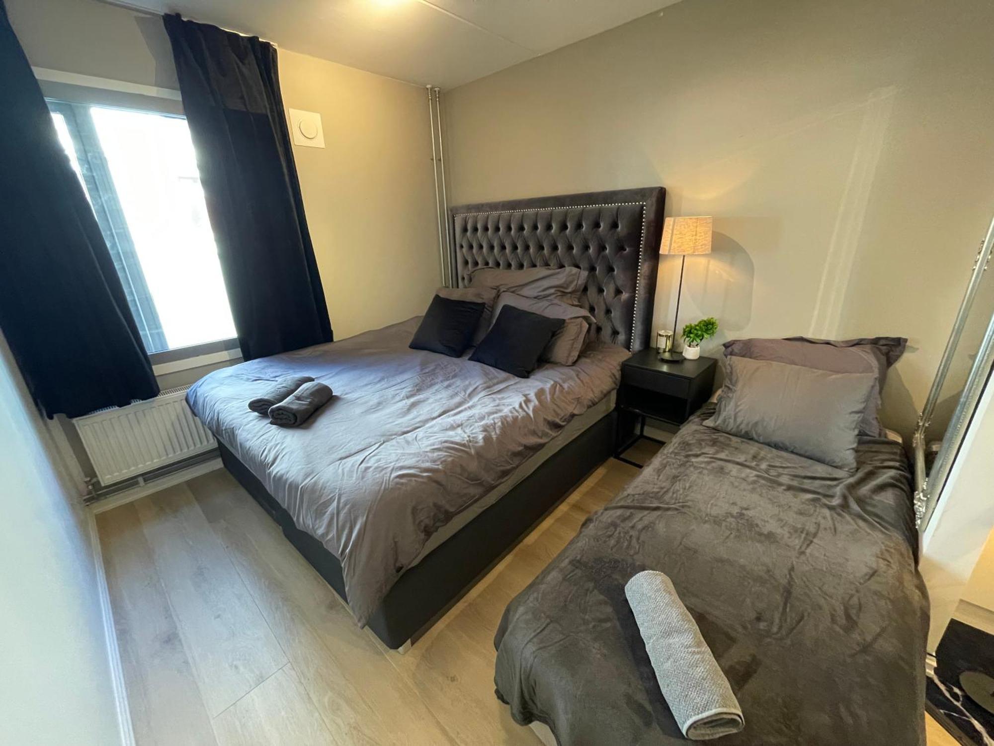 Luxurious Modern Room In Central Oslo - Eur 4K Expensive Bed And 82" Cinematic Tv Экстерьер фото