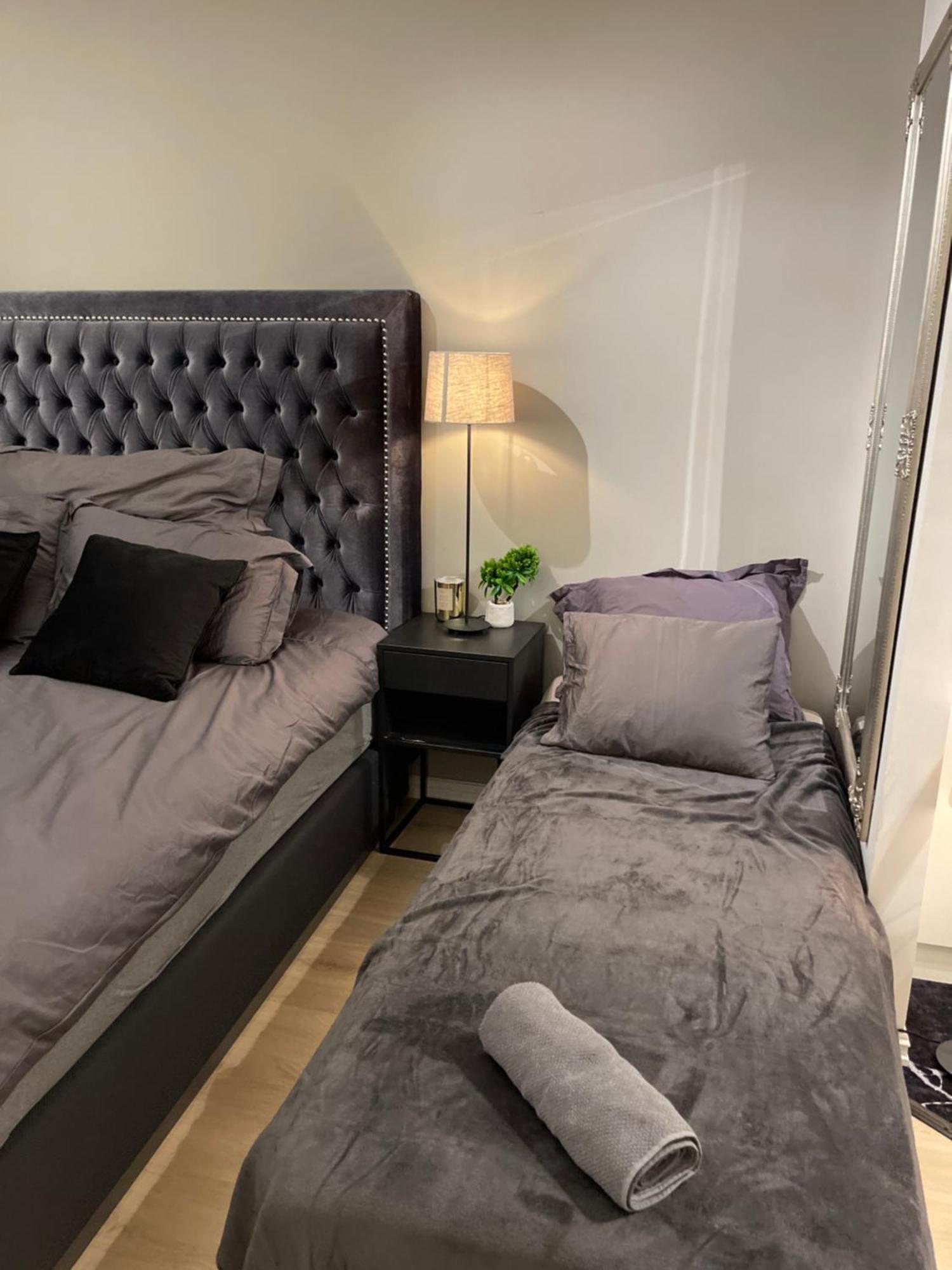 Luxurious Modern Room In Central Oslo - Eur 4K Expensive Bed And 82" Cinematic Tv Экстерьер фото