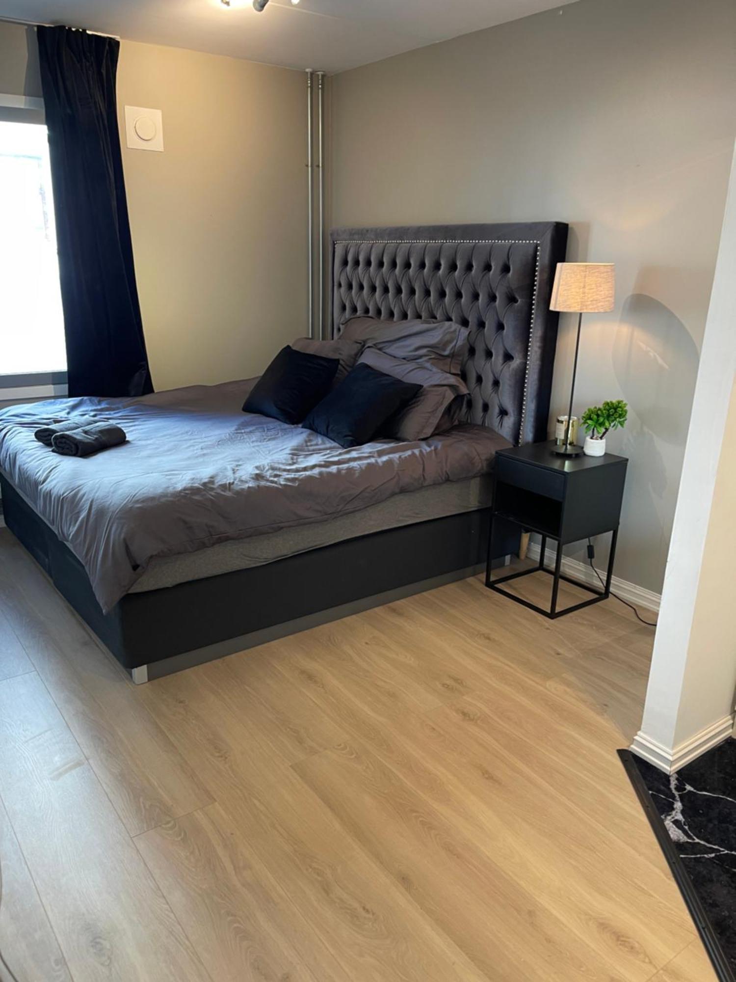 Luxurious Modern Room In Central Oslo - Eur 4K Expensive Bed And 82" Cinematic Tv Экстерьер фото